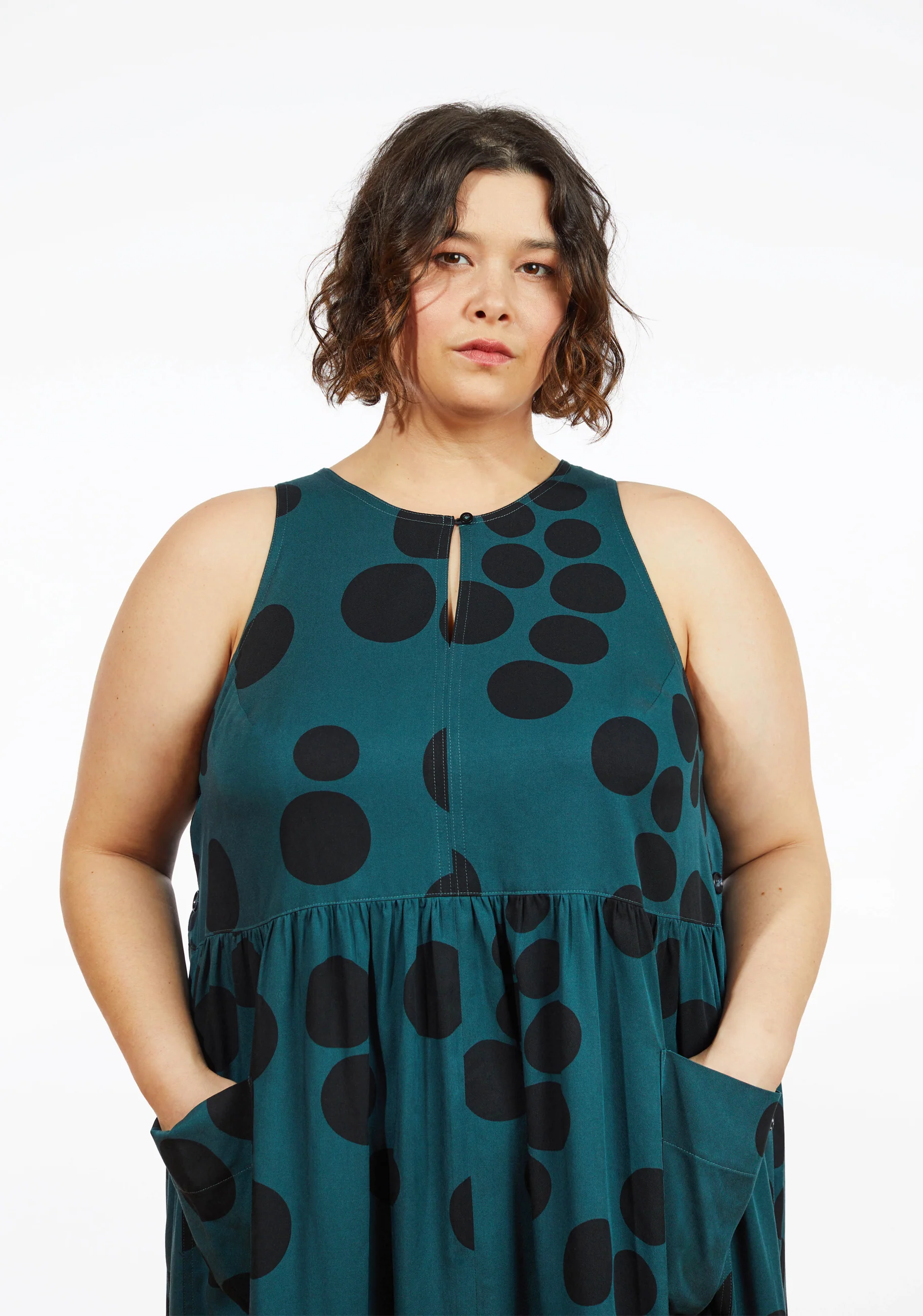 Austin Dress 14–32 (wholesale) - Image 4